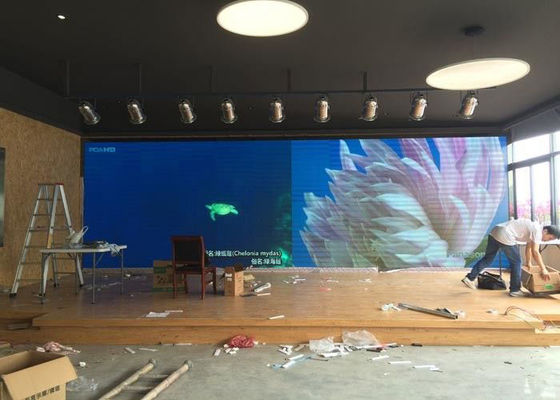 Écran d'intérieur polychrome orienté vers le service avant de vidéo du mur 1R1G1B LED d'affichage de SMD P5