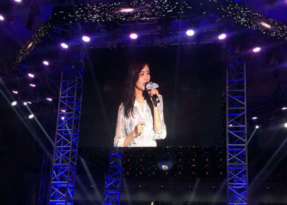 Les grands écrans P4.8 de publicité menés de location d'intérieur ont mené les panneaux visuels polychromes